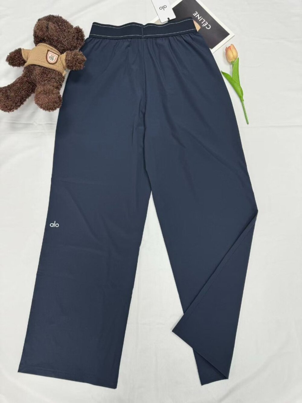 NWT 🍻 Alo Yoga Suit Up Trouser Navy Wide Leg Pant Regular 30" Inseam 😝 - Picture 5 of 8